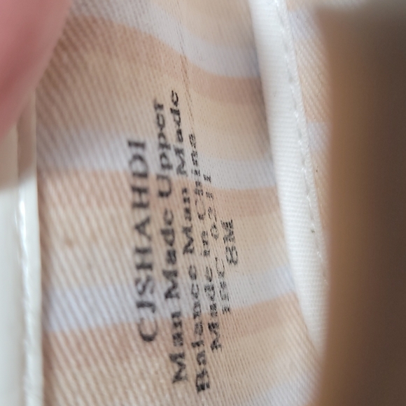 Super Cute Tooled Patent Leather Flats 🦋 - Picture 11 of 12